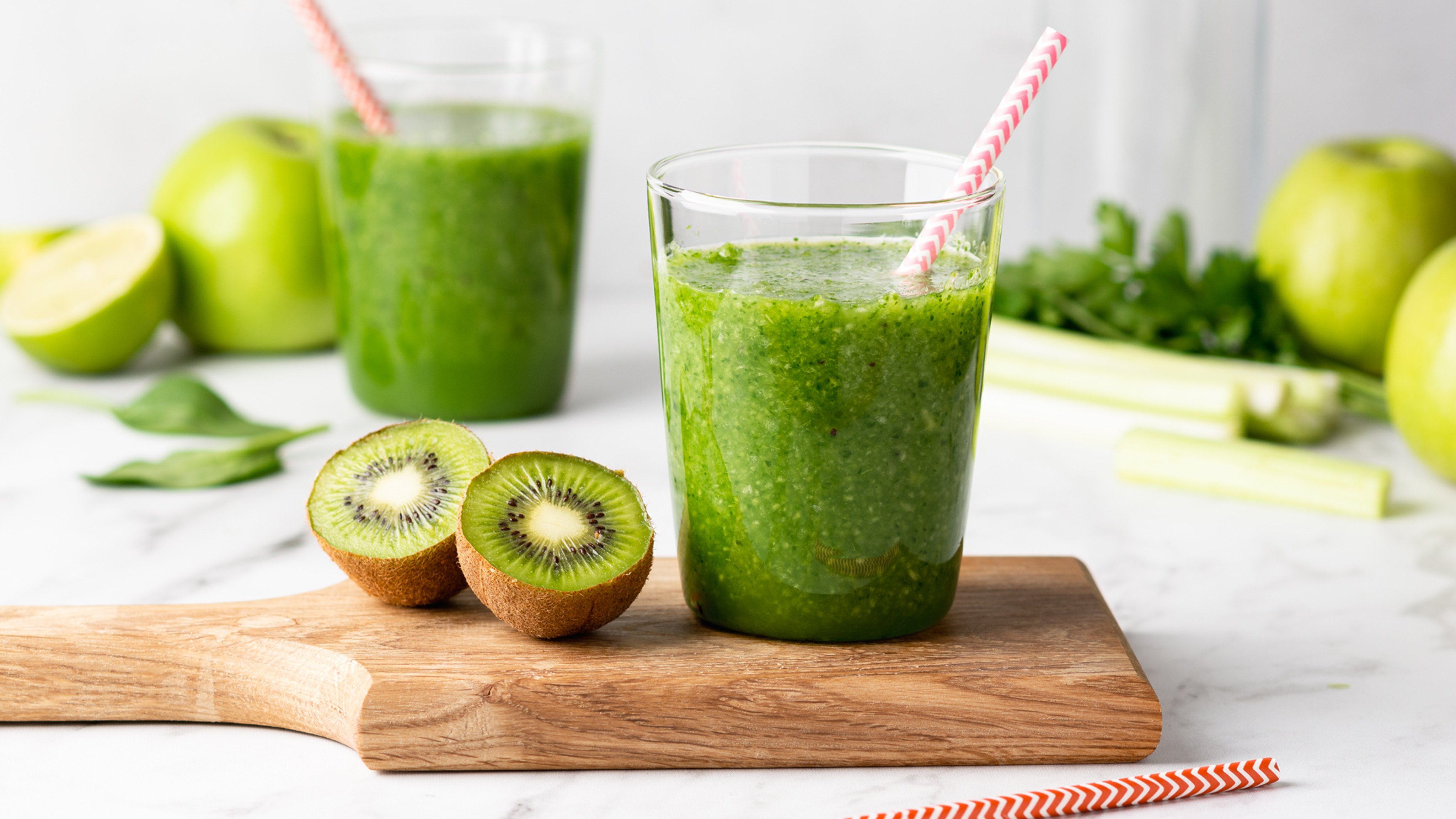 Refresca tu Navidad con este Smoothie Verde Saludable