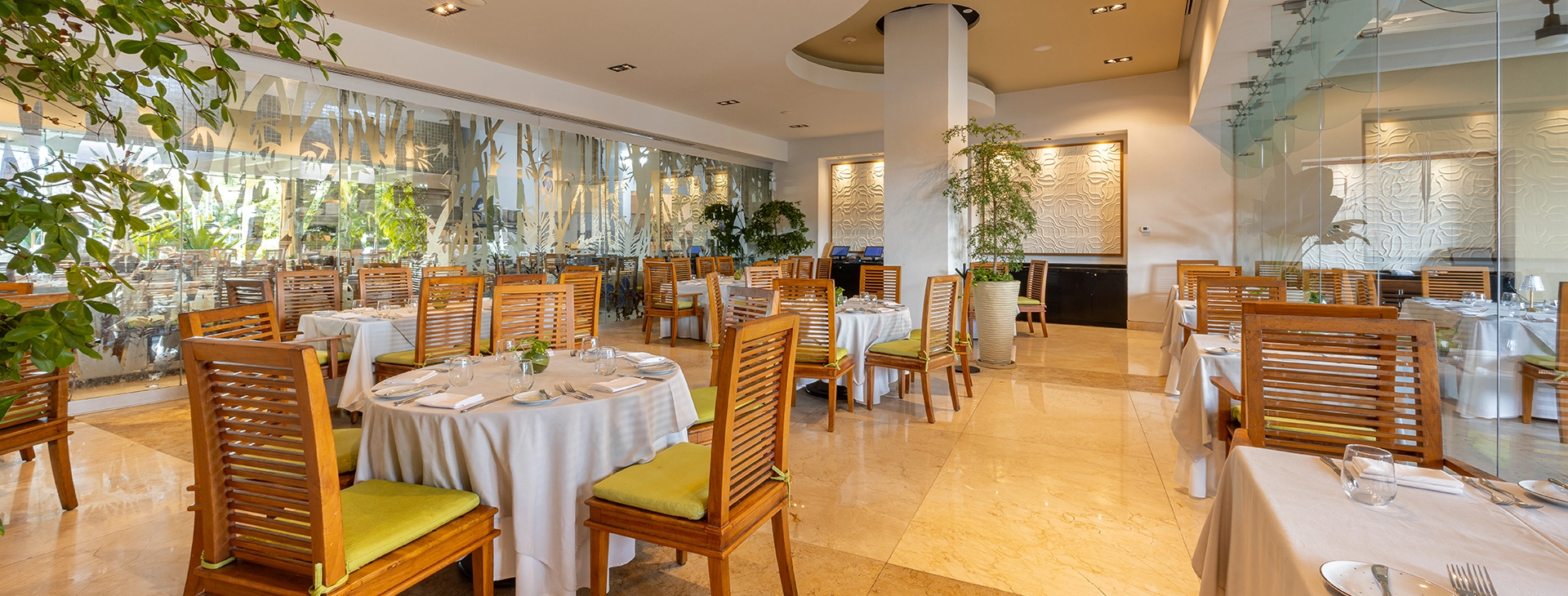 Omaggio Restaurant Marival Distinct