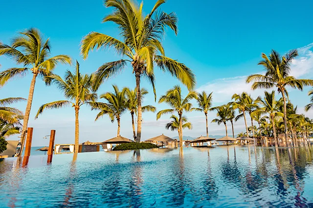 Mozzamare Beach Club Nuevo Vallarta