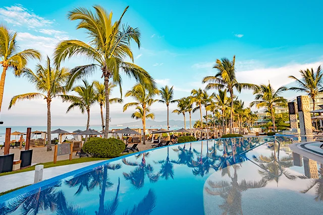 Mozzamare Beach Club Nuevo Vallarta